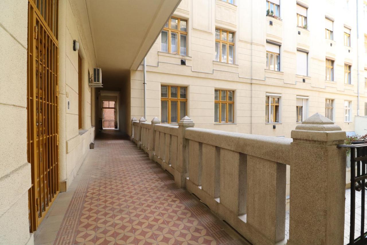 Broadway Downtown Deluxe Budapest Exteriör bild