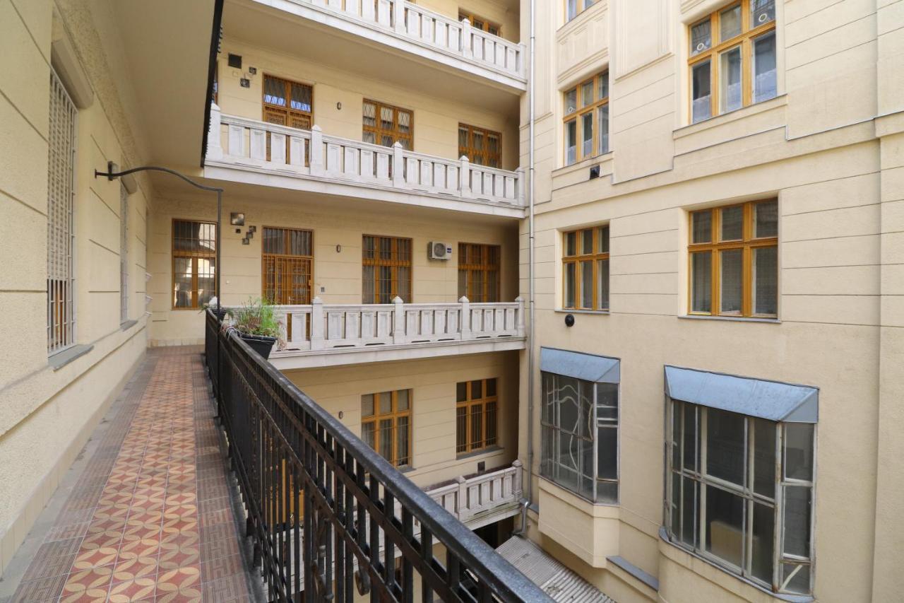 Broadway Downtown Deluxe Budapest Exteriör bild